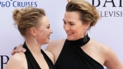 Kate Winslet mit Tochter Mia Threapleton erschienen zur BAFTA-Verleihung (Bild: www.viennareport.at/Stephen Lock / i-Images / Polaris))