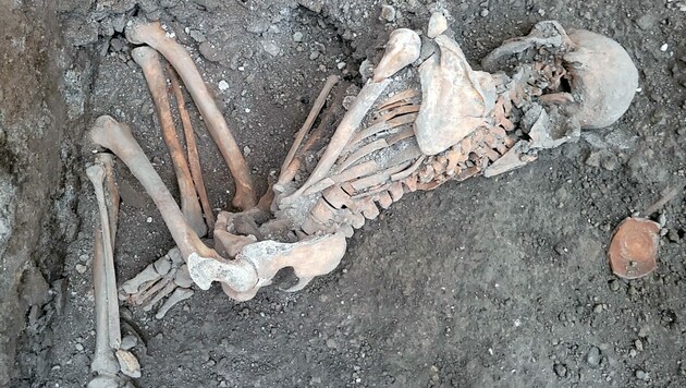 Wie die kürzlich gefundenen Skelette daliegen, gibt Aufschluss auf die letzten Momente im Leben der Männer. (Bild: MIC/PARCO ARCHEOLOGICO DI POMPEI, Krone KREATIV)