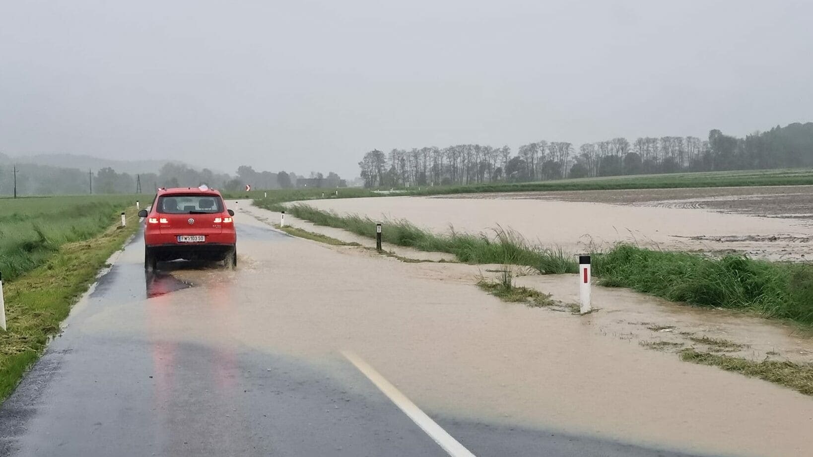 Wegen Der Regenfälle - Steirische Feuerwehren Sind Im Dauereinsatz ...