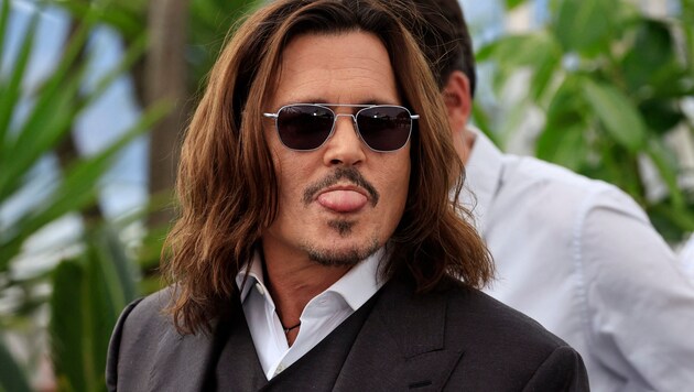Se dice que Johnny Depp abusó verbalmente de su compañera de reparto en el plató en 2001. (Bild: APA/AFP/Valery HACHE)