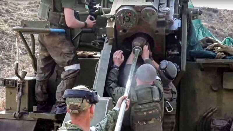 Russische Streitkräfte in der Ukraine (Bild: Russian Defense Ministry Press Service/AP)