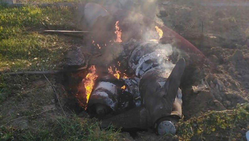 Reste einer russischen Rakete in der Region Kiew (Bild: Ukrainian Police Press Office/AP)