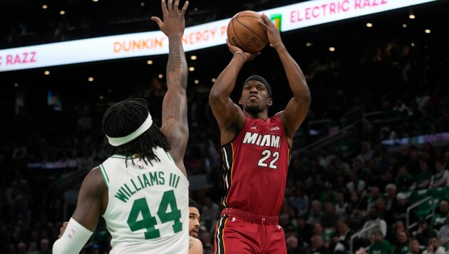 Jimmy Butler zauberte 35 Punkte aufs Scoreboard. (Bild: AP Photo/Charles Krupa)