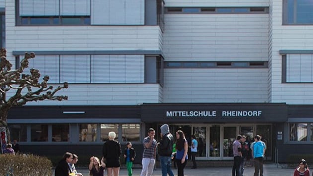 Zwei Burschen der Mittelschule Rheindorf hatten die Nase vorn. (Bild: Marktgemeinde Lustenau)