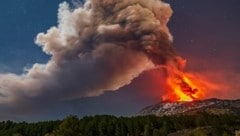 Der Ätna ist wieder erwacht. (Bild: AP)