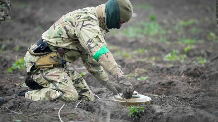 Die Entschärfung von Landminen in der Ukraine