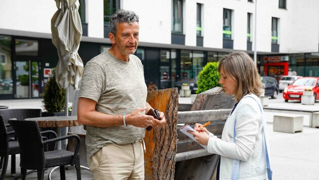 Schwarzachs Bürgermeister Andreas Haitzer betont im Gespräch mit der „Krone“, dass er im Austausch mit den Bürgern keine Aufregung oder gar Angst wegen des Bären wahrnehme. (Bild: Gerhard Schiel)