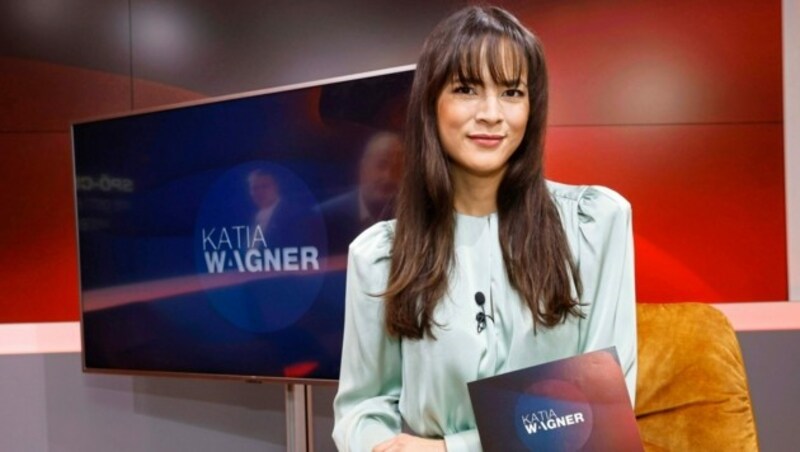 „Katia Wagner - der Talk“ sehen Sie jeden Mittwoch um 20.15 Uhr auf krone.tv! (Bild: Klemens Groh)