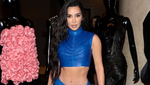 Kim Kardashian ist gerade Single. Ihr „Mr. Right“ muss aber ziemlich irre Kriterien erfüllen. (Bild: APA/Getty Images via AFP/GETTY IMAGES/Dimitrios Kambouris)