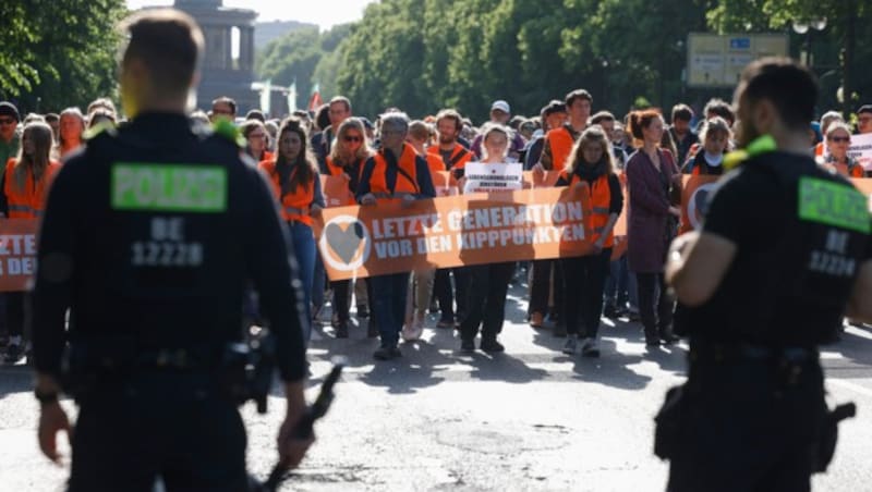 Protestaktion der Letzten Generation in Deutschland (Bild: APA/AFP/Odd ANDERSEN)