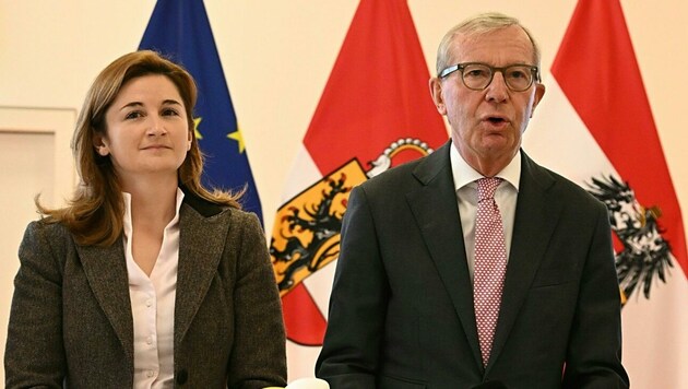 Stellvertreterin Marlene Svazek (FPÖ) und Landeshauptmann Wilfried Haslauer (ÖVP). (Bild: APA/BARBARA GINDL)