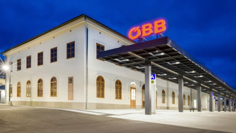 Das Bahnhofsgebäude steht teilweise unter Denkmalschutz. (Bild: ÖBB/Eber)