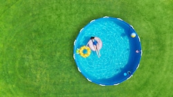 Der Poolhändler schlitterte in die Pleite. (Symbolbild) (Bild: stock.adobe.com)