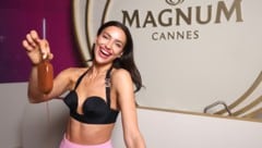 Unsere Gewinnerin feierte in Cannes bei der exklusiven Magnum-Party, bei der auch Stars wie Topmodel Irina Shayk (im Bild) geladen waren. (Bild: PA)