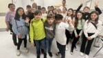 Die Schüler der 4a mit Lehrerin Manuela Spenger und Leseoma Traude Deutsch waren begeistert. (Bild: Landesklinikum Wiener Neustadt)