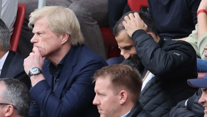 Oliver Kahn (l.) und Hasan Salihamidzic sind ihre Jobs los. (Bild: APA/AFP/Daniel ROLAND)