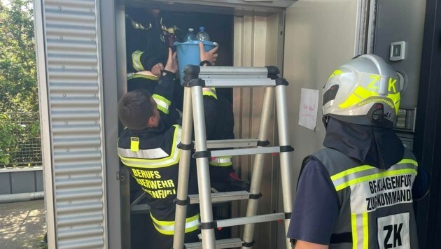 Ein Klagenfurter steckte im Lift fest (Bild: Berufsfeuerwehr Klagenfurt)