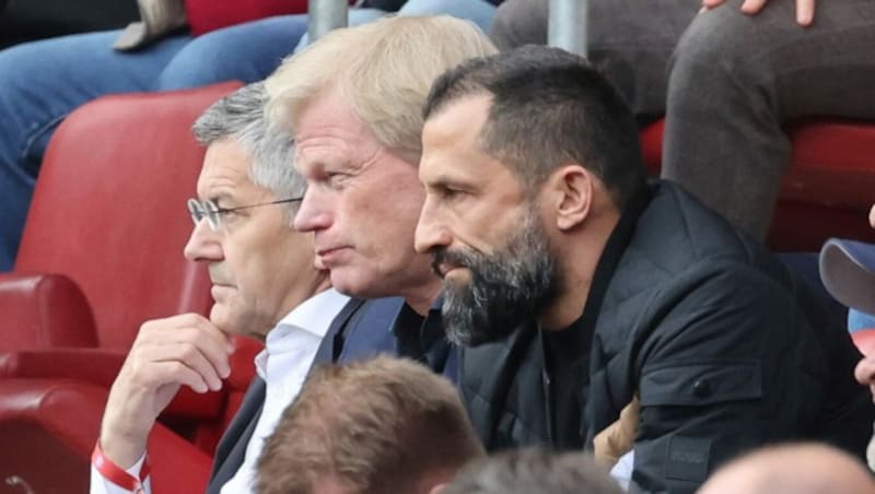 Herbert Hainer, Oliver Kahn und Hasan Salihamidzic (v.l.n.r.) (Bild: APA/AFP/Daniel ROLAND)