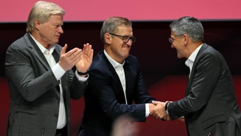 Oliver Kahn (l.), Jan-Christian Dreesen (m.) und Herbert Hainer (r.) (Bild: AFP or licensorsAPA/AFP/Christof STACHE)