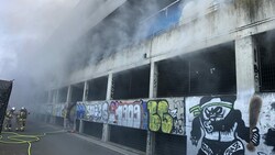 In der Tiefgarage des Stadions brannte es Sonntagvormittag. (Bild: Berufsfeuerwehr Graz)