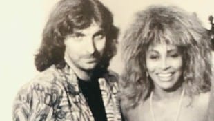 Rudi Dolezal 1985 mit Tina Turner (Bild: Rudi Dolezal)