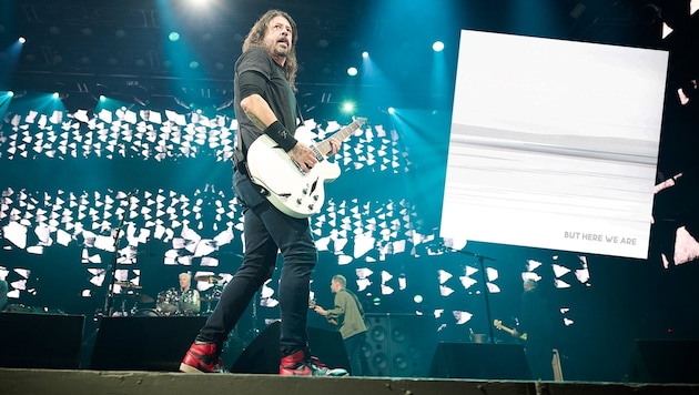 Dave Grohl schrieb sich Frust und Trauer von der Seele. (Bild: Sony Music (2), Krone KREATIV)