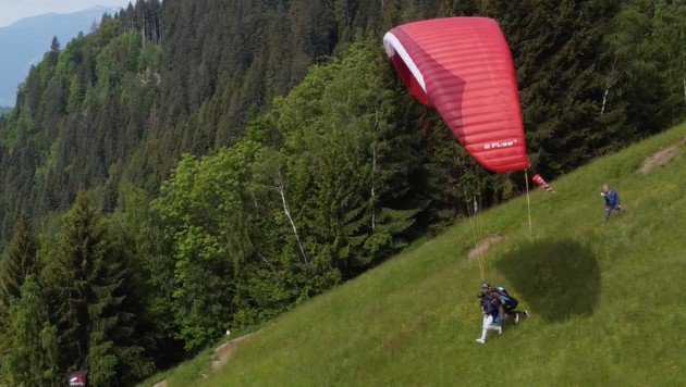 Gemeinsam mit Profi-Pilot Robert Novak erfolgt der Start. (Bild: Hannes Wallner)