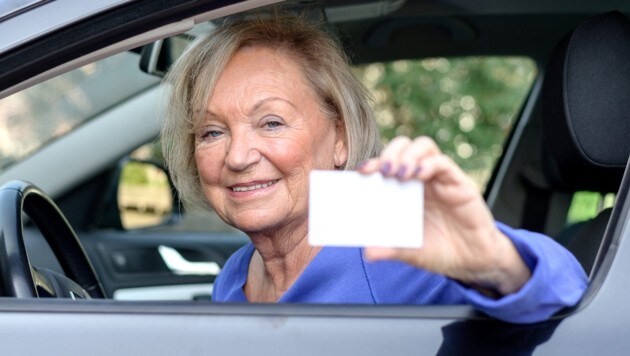 Um den angedachten Führerschein mit Ablaufdatum für Senioren gibt es Wirbel. (Bild: Michael Heim)