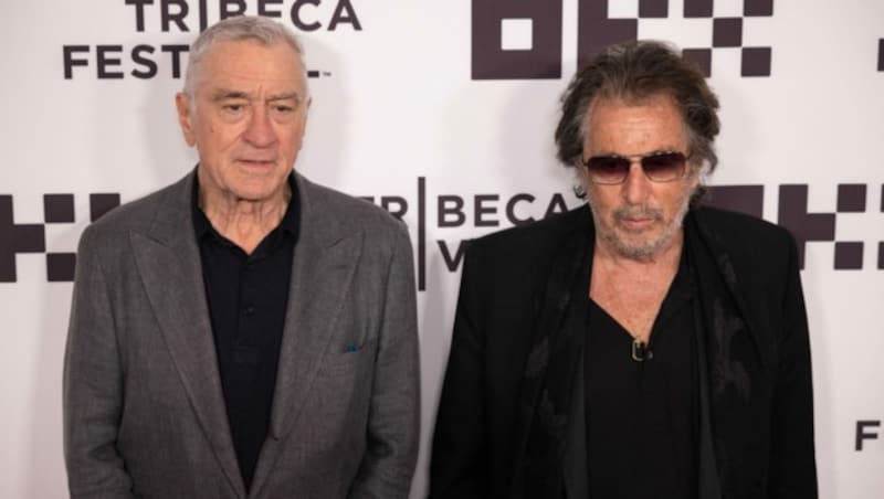 Robert De Niro und Al Pacino können sich zu Playdates ihrer Kinder verabreden. (Bild: APA/AFP/Yuki IWAMURA)