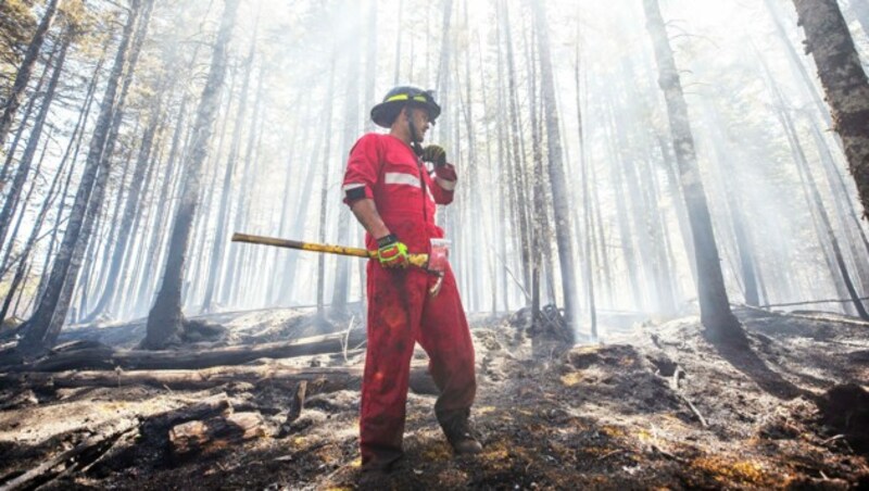 Ein kanadischer Feuerwehrmann (Bild: AFP)