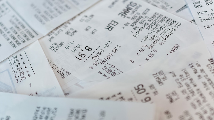 Auf Kassabons und in den Geldbörsen spürt man die Inflation schmerzhaft.