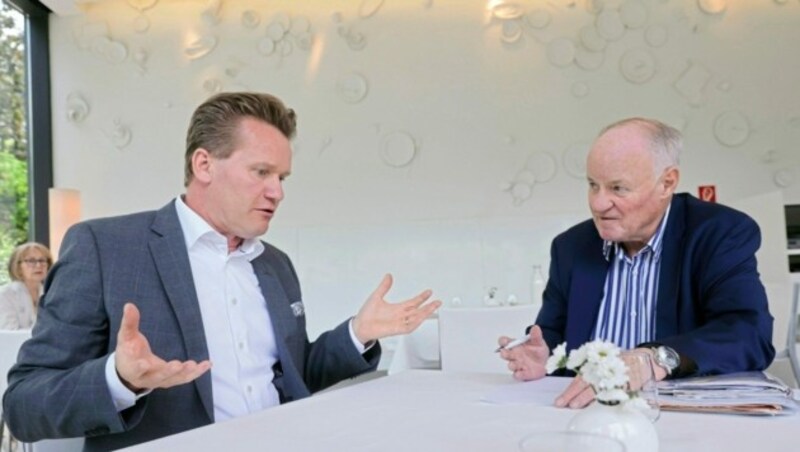 Industriellen-Präsident Knill beim Interview mit G. Wailand (Bild: Holl Reinhard)