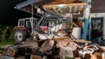Vom Duschraum des Gebäudes blieb nicht viel übrig. (Bild: FOTOKERSCHI)