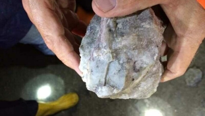 Das Erz soll zur Verarbeitung nach Saudi-Arabien verschifft werden. (Bild: European Lithium)