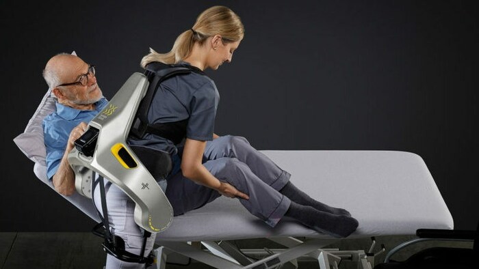 Das Exoskelett erfüllt spezifische Anforderungen für den Gesundheitsbereich wie eine einfache Desinfektion.