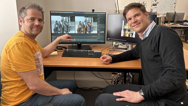 Franz Höller (li.) und Thomas Pock bringen mit ihrer Software Farbe ins Leben von alten Filmen (Bild: Christoph Hartner)