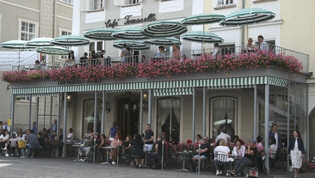 Gut besucht: Das Café Tomaselli am Alten Markt (Bild: Tröster Andreas)