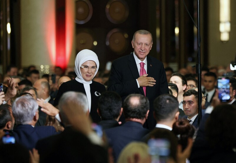 Erdogan mit seiner Frau Emine (Bild: AFP)