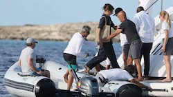 Leonardo DiCaprio und Meghan Roche „im selben Boot“ auf Ibiza ... (Bild: www.PPS.at)
