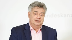 Vizekanzler Werner Kogler hofft, dass nach der Kür von Hans Peter Doskozil zum Parteichef nun „in die SPÖ Stabilität reinkommt.“ (Bild: APA/BKA/Regina Aigner)