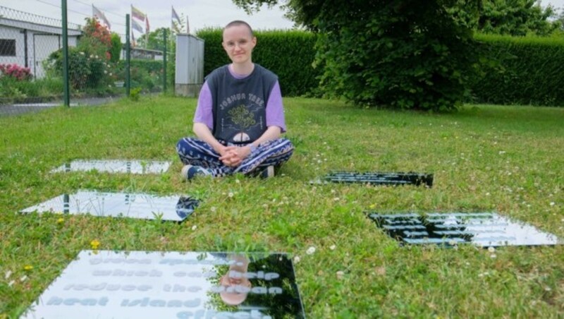 Susanne Hinterberger fütterte den Computer mit Wörtern und ließ ihn Poeme über den Himmel schreiben. (Bild: Einöder Horst)