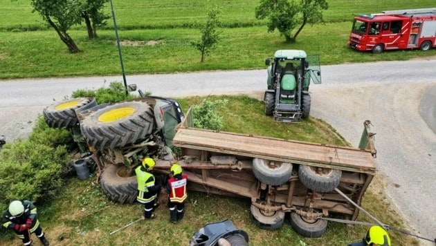 Traktorbergung in Mannshalm (Bild: FF Zwettl Stadt)