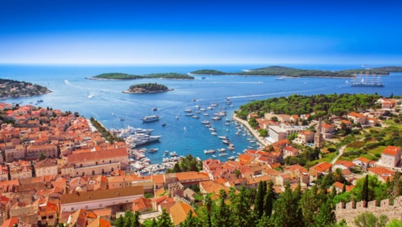 Die Stadt Hvar auf der gleichnamigen Insel in Kroatien. (Bild: Xenia - stock.adobe.com)