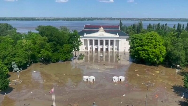 Der Hauptplatz in der ukrainischen Stadt Nowa Kachowka. (Bild: ASSOCIATED PRESS)