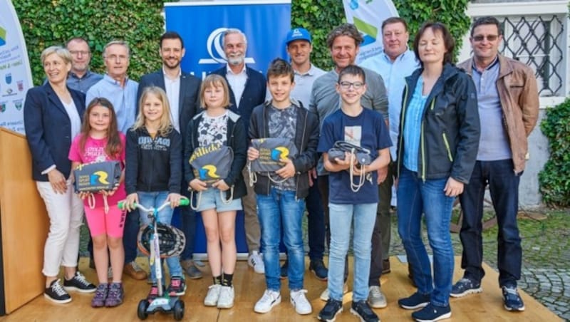 Einen Scooter hat Rebecca Medrow gewonnen. Sie hat als Fußgängerin die meisten Punkte sammeln können. (Bild: Bacher Reisen)