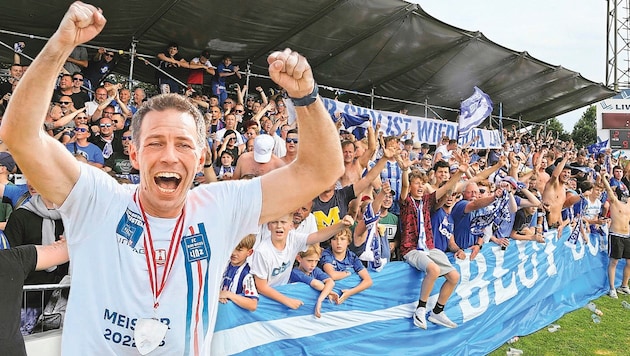 Blau-Weiß boss Christoph Peschek breathed a sigh of relief on Friday afternoon. (Bild: GEPA pictures/ Manfred Binder, Bernd Speta Krone KREATIV,)