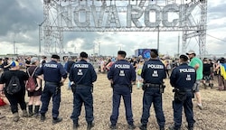 Die Polizei hat ein wachsames Auge auf das Festival. (Bild: Schulter Christian)