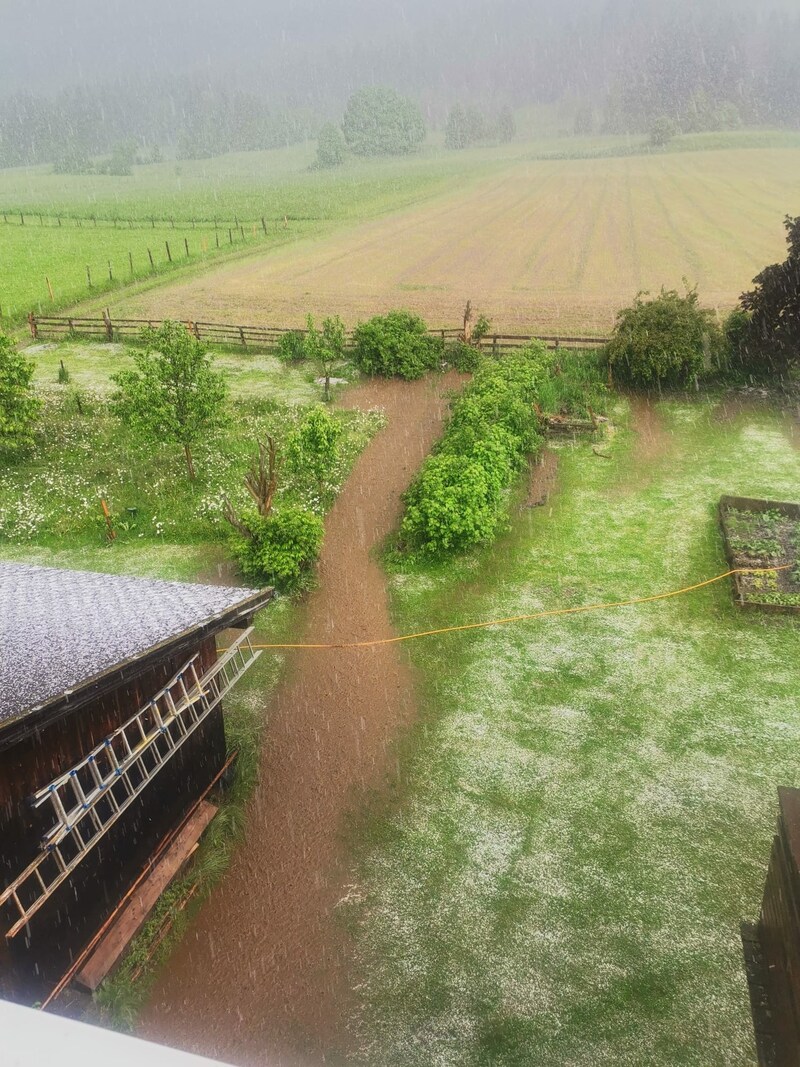 Im Zuge der Unwetter kam es auch zu Kellerüberflutungen. (Bild: FF Unternberg)