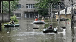 Überschwemmungen nach der Sprengung des Kachowka-Staudamms (Bild: APA/AFP/Genya SAVILOV)