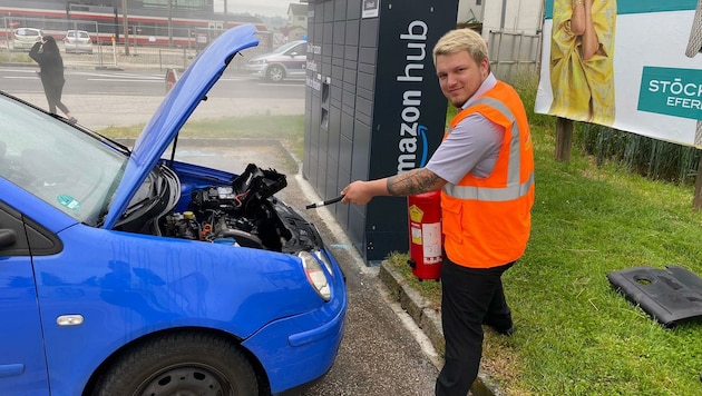 Clemens Kranzl (22) löschte die Flammen im Motorraum des VW Polo. (Bild: Kollinger Hermann)